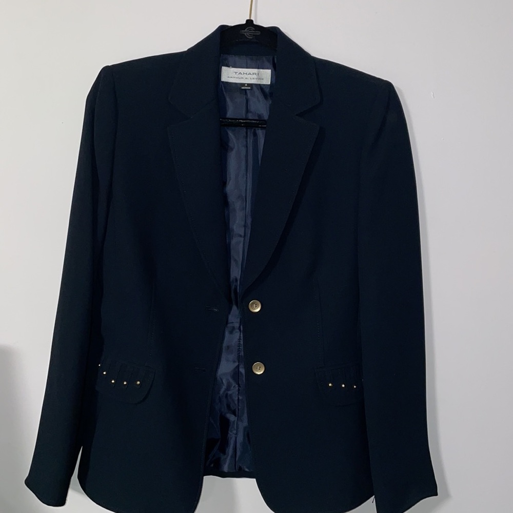 NWOT Tahari Blazer w/ Gold Accents